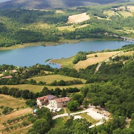 Agriturismo Le Ceregne Bio Pieve Santo Stefano Bagian luar foto